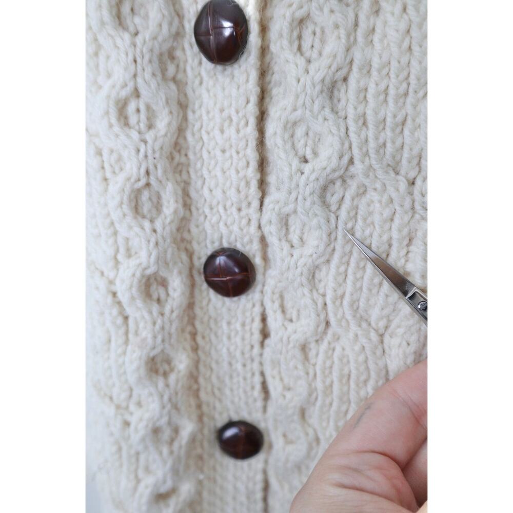 Vintage Handknit Cable Hand Knit Cardigan Sweater Carrick On Suir Ireland - Picture 8 of 14